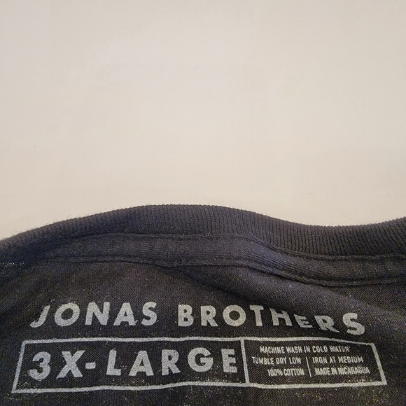 Jonas Brothers Five Albums One Night The Tour Official Merch Graphic Tee Size 3X - Picture 7 of 8